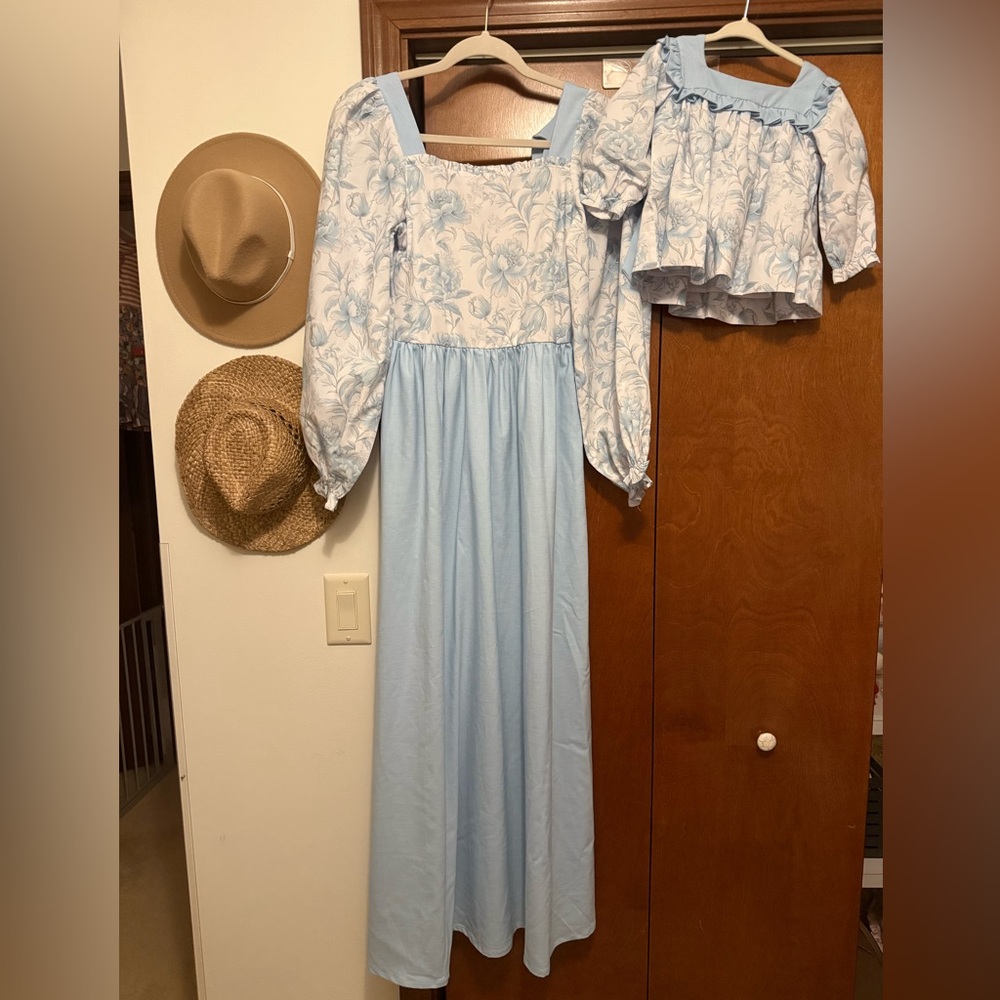 Busy Bee Smock Co Blue Floral Kids/mom  Set